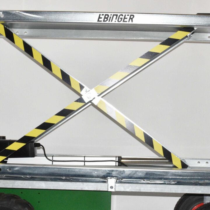 Ebinger lifting platform electrically adjustable