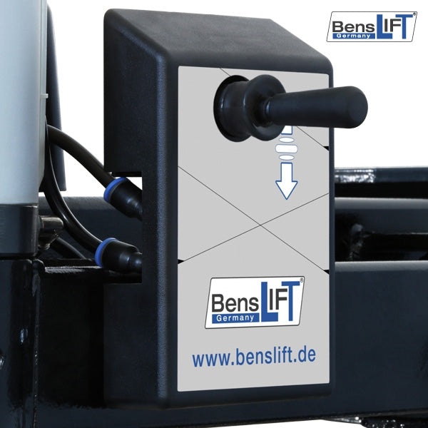 Benslift SEMI AUTOM. Reifenmontagemaschine- Schwingarmdesign BL300T+BL300T-HELP