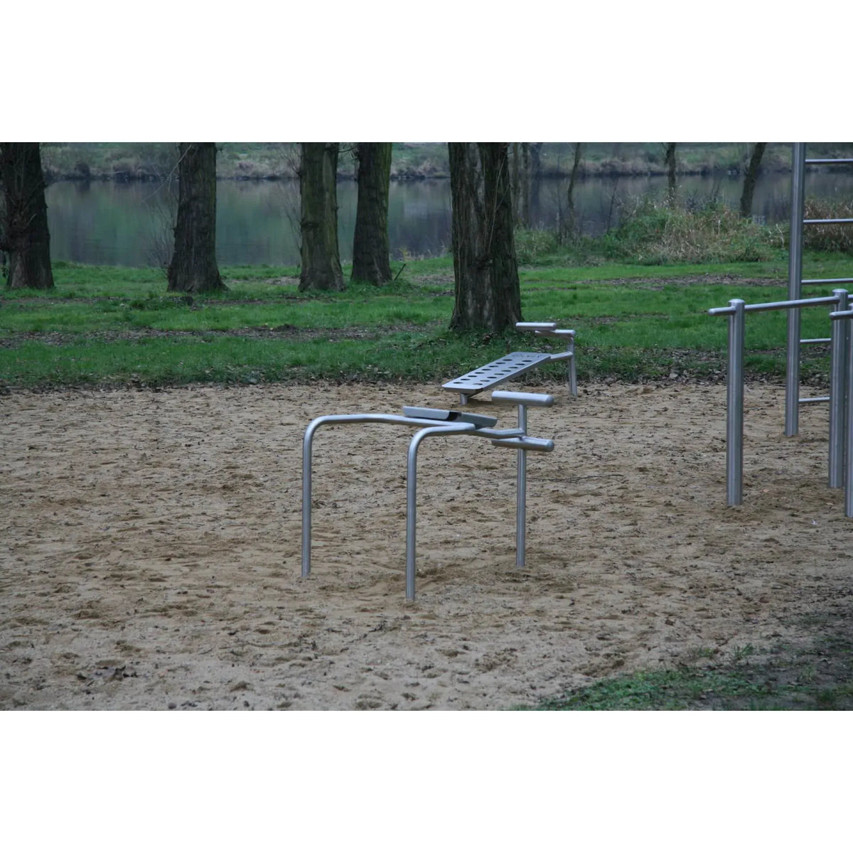 Tolymp back trainer