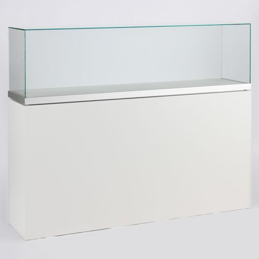 Form Department ATRIUM.F30 – Sockelvitrine mit Klapp-Öffnung und Staufach