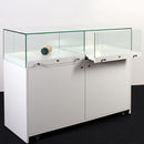 Form Department PODIUM.R5 – Breite, halbhohe Glasvitrine mit Auszügen und Staufach-Schrank