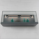 Form Department ATRIUM.W37 – Wandvitrine mit Klapp-Öffnung