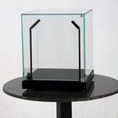 Form Department PODIUM.E45 – Edle Schmuckvitrine mit handgefertigtem Metallgestell