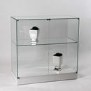 Form Department PODIUM.X15 – Halbhohe Sockelvitrine mit Doppel- Drehtür