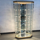 Form Department MALL.A17 – Standvitrine aus Glas, 6-Eck