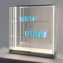 Form Department PODIUM.A29 – Ganzglas Aufsatzvitrine mit Schiebetüren