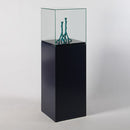 Form Department PODIUM.G57 – Puristische Haubenvitrine, abschließbar