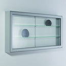 Form Department PUBLIC.P13 – Schaukasten mit Glas-Fachböden, für Wandmontage