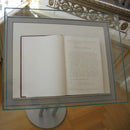 Form Department  ATRIUM.Z13 – Pultvitrine für Buch- oder Dokumenten-Präsentation