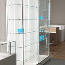 Form Department MALL.E9 – Große Standvitrine mit Glasböden
