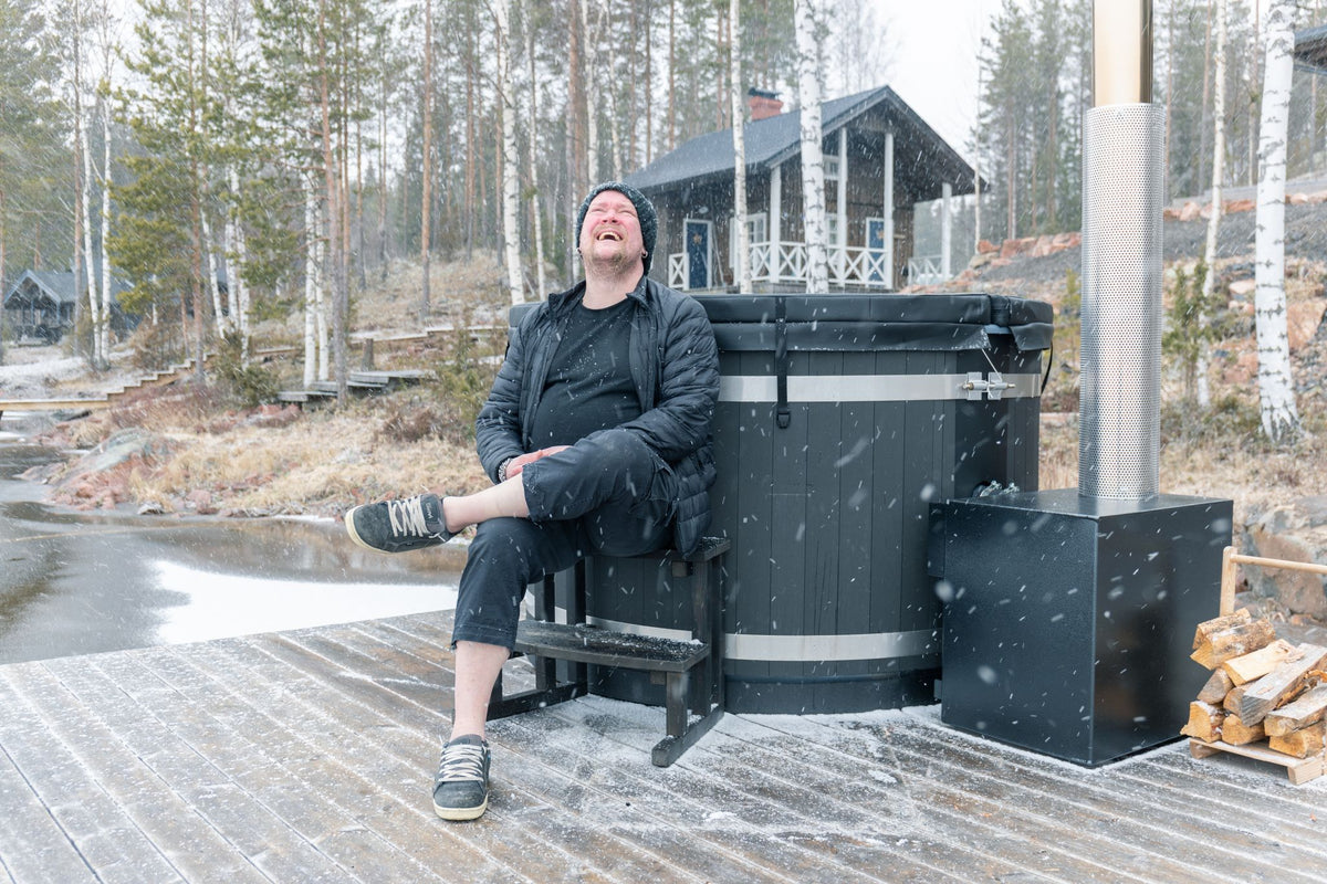Harvia Hot Tub Steady M CUBE EP NightBlack, CasualGray für 4–6 Personen