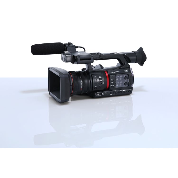 PANASONIC AG-CX350 - 4K HDR 10Bit Handheld-Camcorder mit 24,5mm Weitwinkel und 20-fachen optischen Zoom - in schwarz