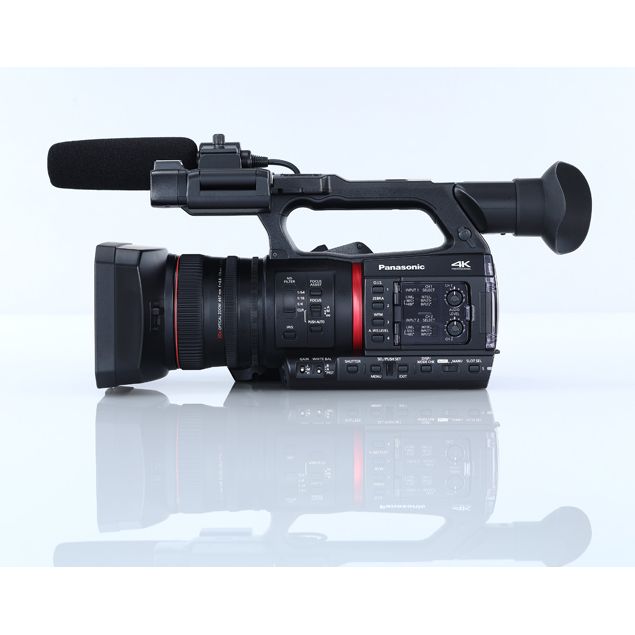 PANASONIC AG-CX350 - 4K HDR 10Bit Handheld-Camcorder mit 24,5mm Weitwinkel und 20-fachen optischen Zoom - in schwarz