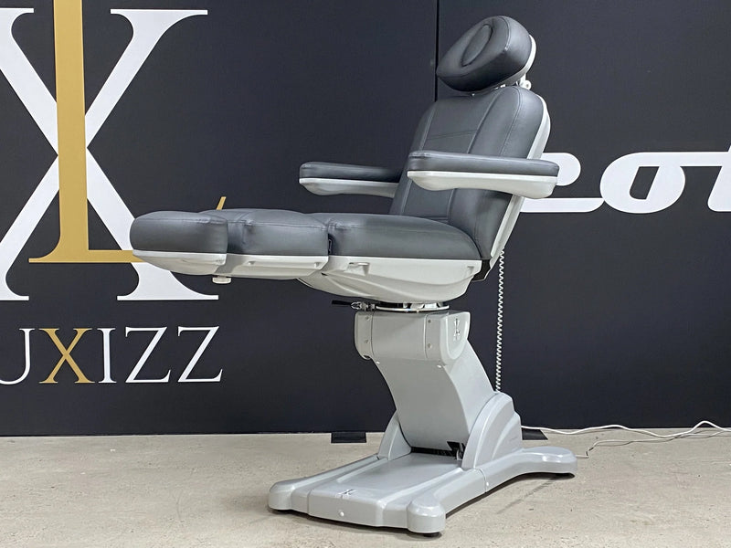 Luxizz Behandlungsstuhl Okura SR1.1