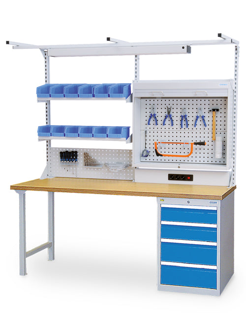 Bedrunka+Hirth Multi-Wand-Aufbau workline Breite 2000 mit Obergestell, 1x Energiekanal , 1x Lochwand, 1x Multi-Rolladenschrak, 2x Fachboden
