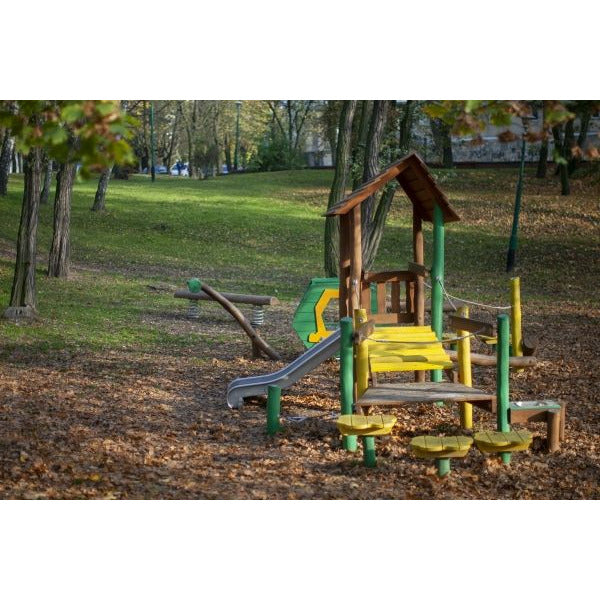 Aire de jeux de la maison Alice de Lars Laj