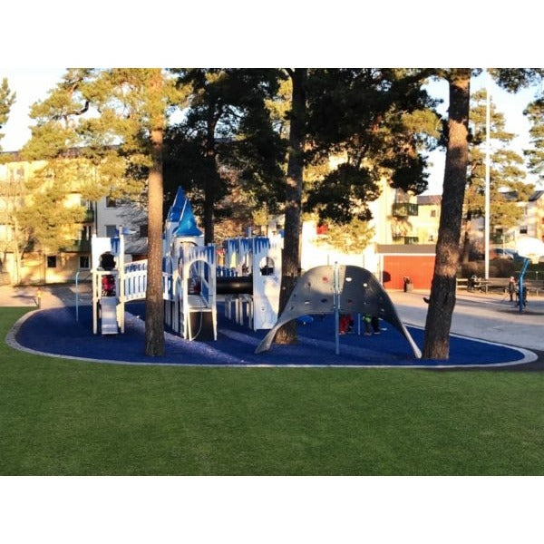 Lars Laj Winterschloss Spielplatz