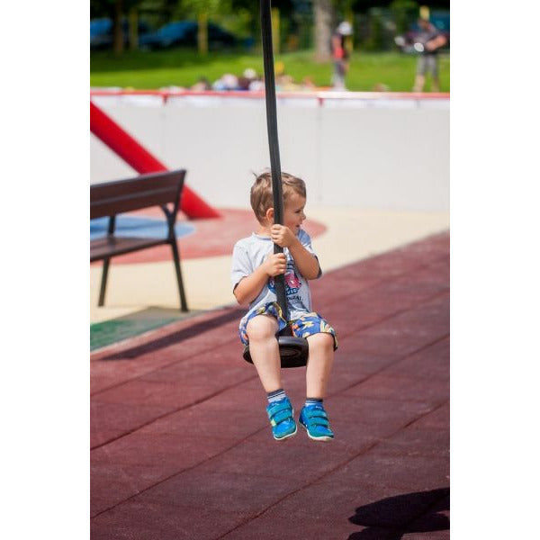 Lars Laj Drahtseilbahn Mittel Spielplatz