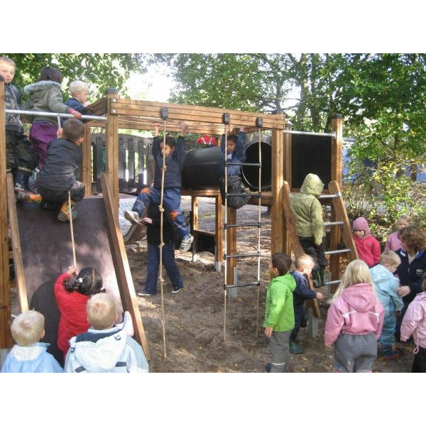 Lars Laj Tarzan Festung Natur Spielplatz
