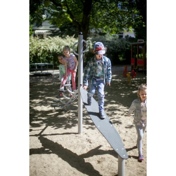 Lars Laj Balance Spielplatz