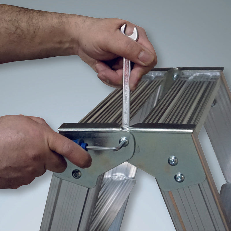 Echelles EUROLINE n° 30577 Escabeau en aluminium