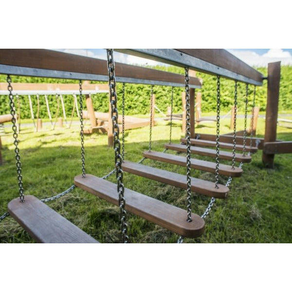 Lars Laj Wackelbrücke Dolomiti Spielplatz