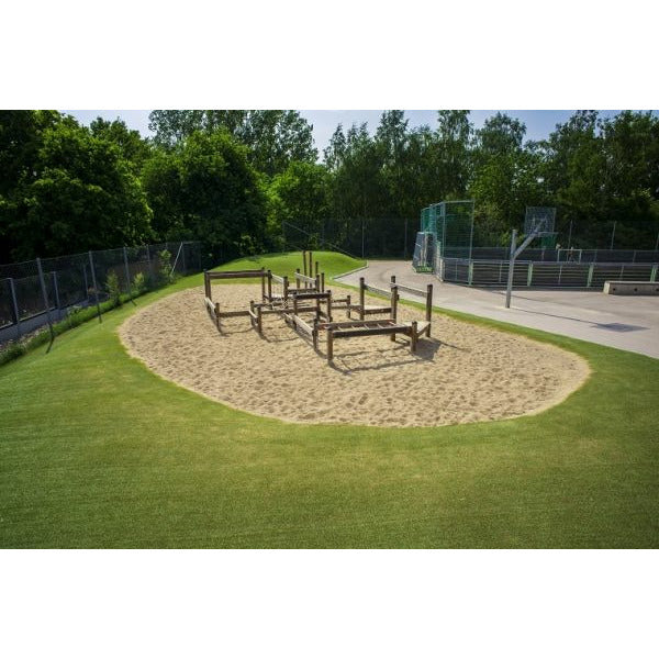 Lars Laj Kleine Fitnessanlage Spielplatz