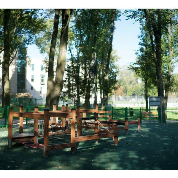 Lars Laj Kleine Fitnessanlage Spielplatz