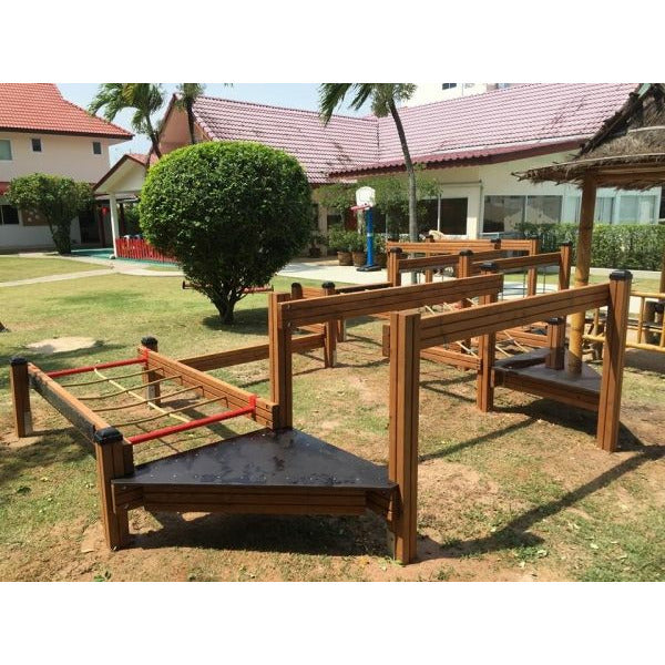 Lars Laj Kleine Fitnessanlage Spielplatz
