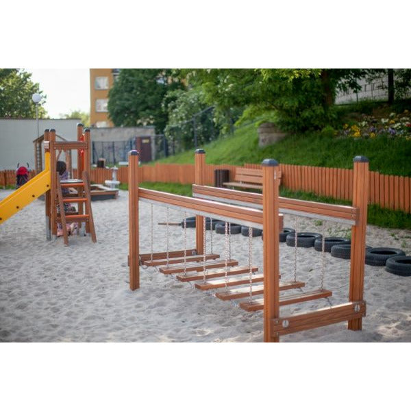 Lars Laj Bewegliche Brücke Spielplatz